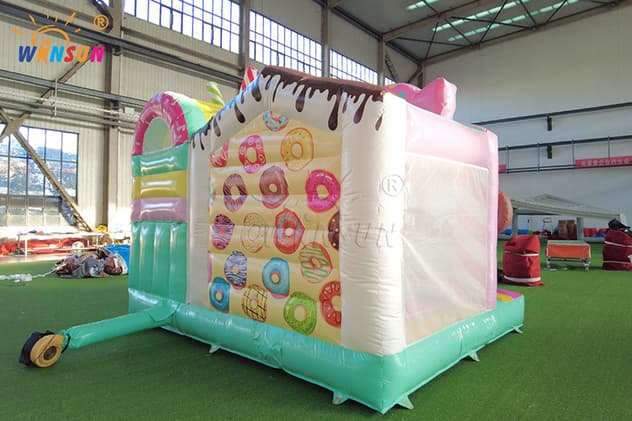 candy inflatable with lollipop decoration